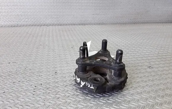 Volkswagen Touareg I Steering column universal joint 07Z865B