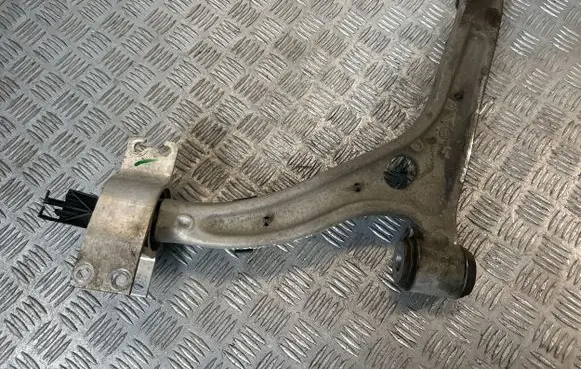 Infiniti Q30 Front lower control arm/wishbone