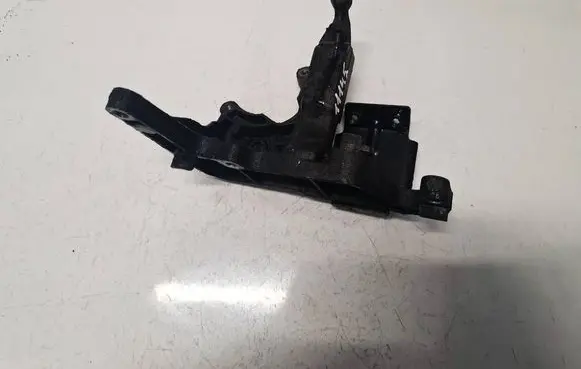 Ford Grand C-MAX Engine mounting bracket AV6Q9B470BB