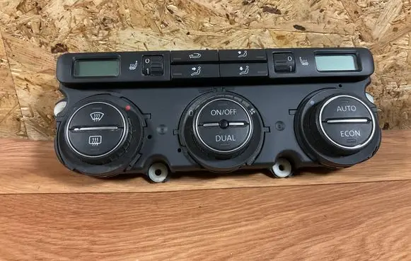 Volkswagen PASSAT B6 Climate control unit 746775