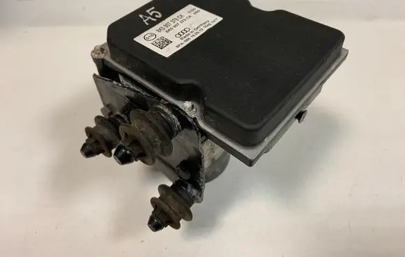 Audi A5 8T 8F ABS Pump 8K0907379CK 8K0614517GM