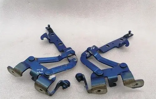 Maserati GranCabrio M145 Engine bonnet/hood hinges 81082700
