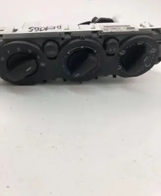 Ford Focus Climate control unit 7M5T19980AA