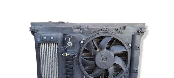 Citroen C4 II Coolant radiator 9680533480