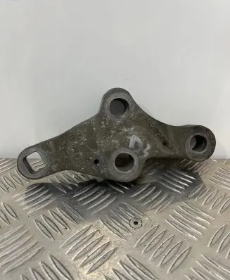Audi A8 S8 D3 4E Engine mounting bracket 4E0199603AD