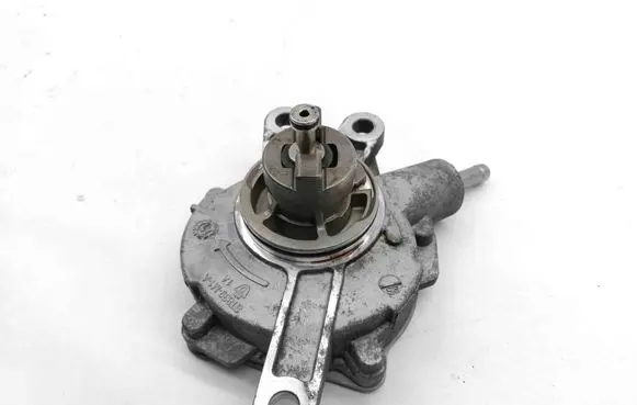 Toyota Verso-S Vacuum pump ST839M1A