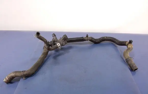 Renault Captur Engine coolant pipe/hose 924001545R