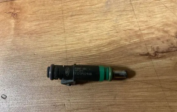 Ford Focus Fuel injector 98MFBC 7325P02968