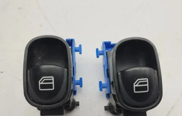 Mercedes-Benz Vito Viano W639 Electric window control switch A2038213158