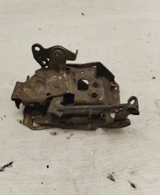 Chevrolet Blazer Rear door lock