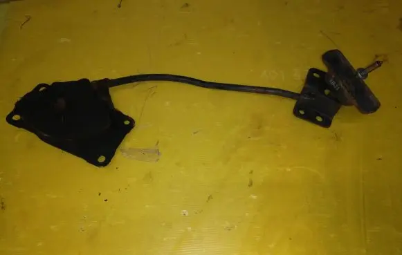 KIA Sorento Spare wheel mounting bracket 