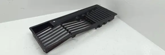 Volkswagen Touran I Air filter box cover 3C0129668B