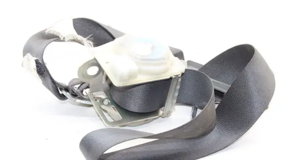 Chrysler 300 - 300C Middle seatbelt (rear) 