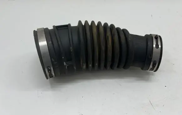 Opel Insignia B Air intake duct part 84182560