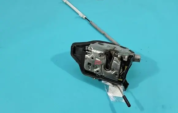 BMW 3 E46 Front door lock 8253431 IMPRK1582173