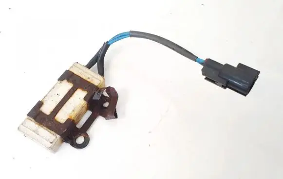 Toyota Corolla E120 E130 Coolant fan relay 
