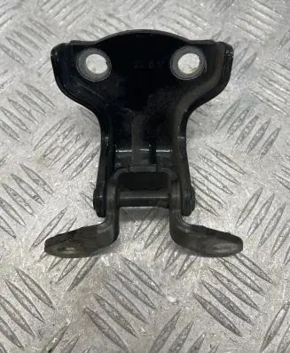 Opel Antara Rear door lower hinge A047587