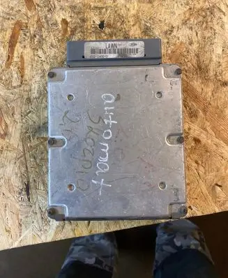 Ford Mondeo MK I Engine control unit/module 95GB12A650GD CC7T11C35L4Q