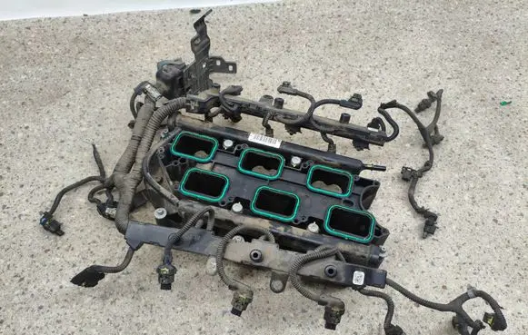 Chrysler Pacifica Intake manifold 0280151353 05281429AA 5301254353