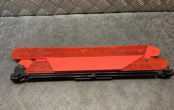 Mercedes-Benz E W211 Tool box A2118900397