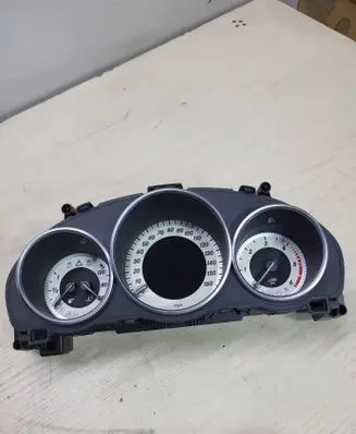 Mercedes-Benz E W212 Speedometer (instrument cluster) A2129005523 A2C86424500 2129014005