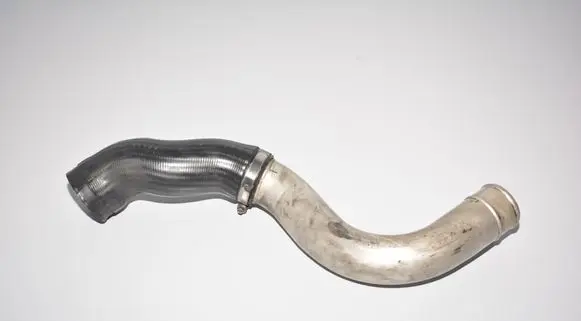 BMW 5 E39 Intercooler hose/pipe 2249669