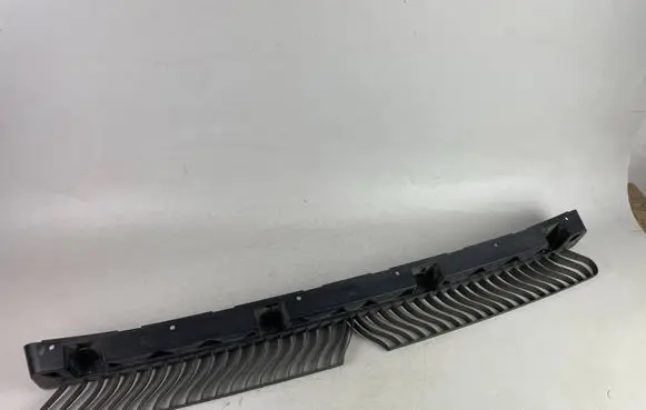 Volkswagen Golf VIII Rear bumper mounting bracket 5H6807863
