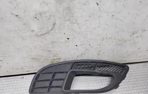 Fiat Croma Front fog light trim/grill 735447325