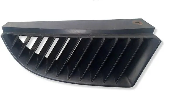 Mitsubishi Colt Front bumper lower grill MN127774