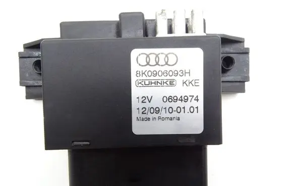 Audi A5 8T 8F Fuel injection control unit/module 8K0906093H