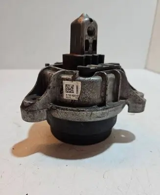 BMW 5 F10 F11 Engine mount bracket 6785602 301112