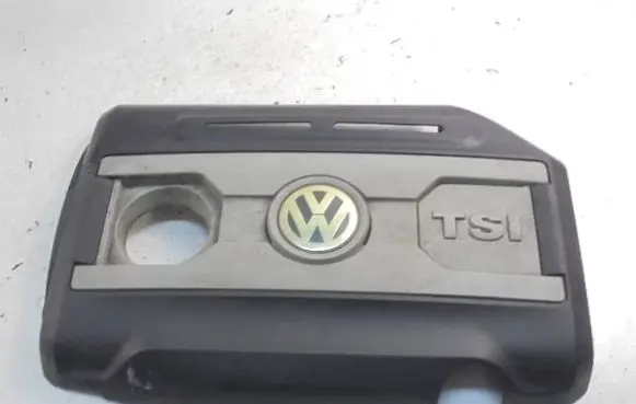 Volkswagen PASSAT B6 Engine cover (trim) 06J103925H