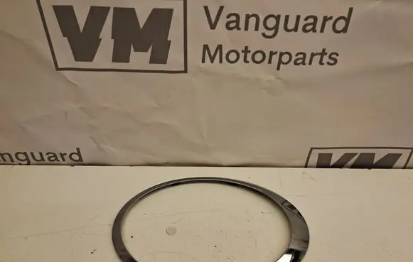 Mini One - Cooper Clubman R55 Under headlight/headlamp trim 7149906