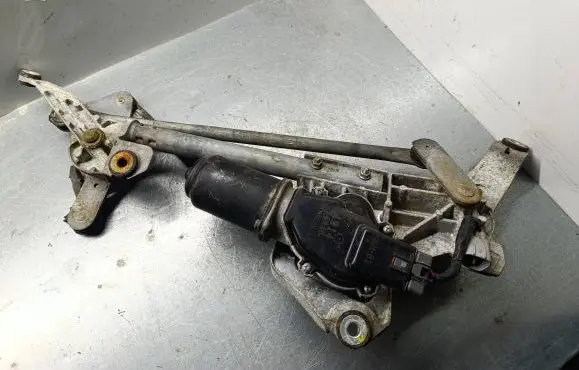 Front wiper linkage and motor