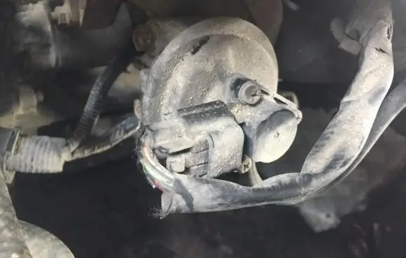 Mazda 323 EGR valve K5T710