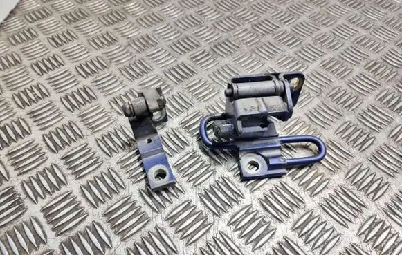 Front door hinge set