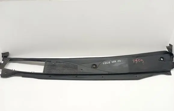 Cadillac SRX Wiper trim 25773455 184695047