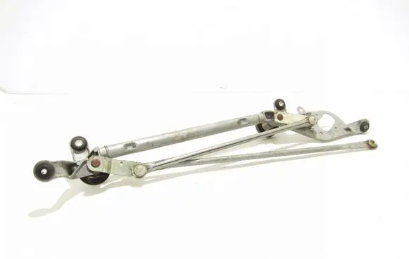 Nissan X-Trail T30 Front wiper linkage 