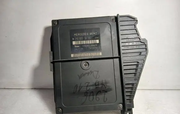 Mercedes-Benz E W210 Comfort/convenience module 2108203826 96W36 335626