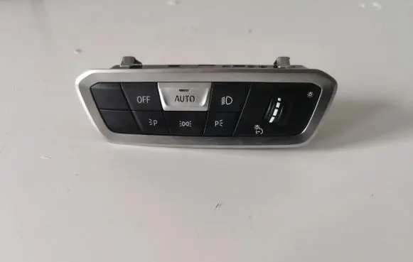 BMW X5 G05 Light switch 9461121