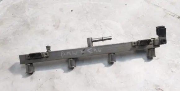 BMW 3 E46 Fuel main line pipe