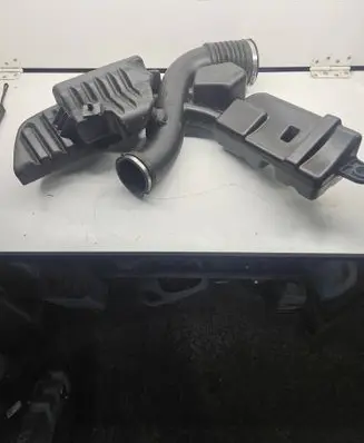 Dodge Durango III Intake resonator 68251622AD