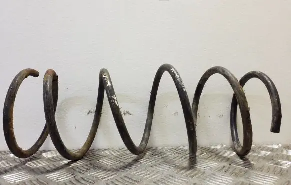 Toyota Avensis T220 Front coil spring