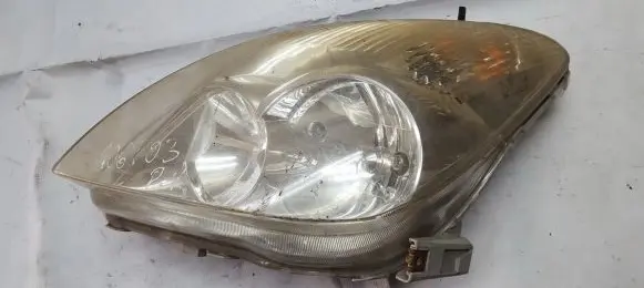 Toyota Corolla Verso E121 Headlight/headlamp