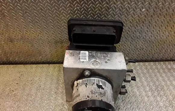 Opel Insignia A ABS Pump 13332549