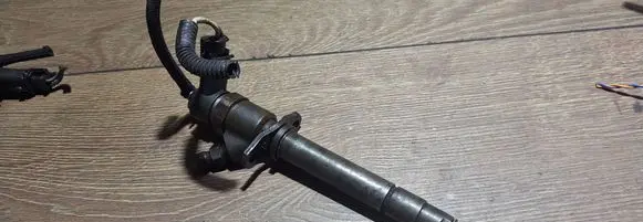 Volvo S80 Fuel injector 044511078