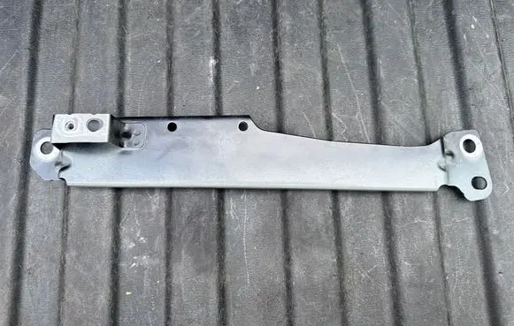 Volvo V60 Fender mounting bracket 31468234