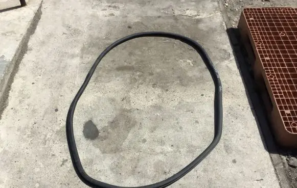 Chrysler Pacifica Front door rubber seal OEM