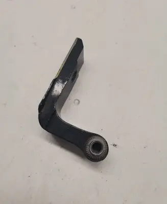 BMW 7 G11 G12 Rear door lower hinge 7333094