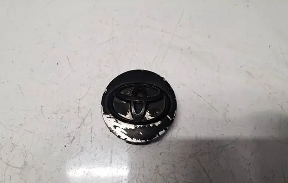 Toyota Auris 150 Original wheel cap 4260302201